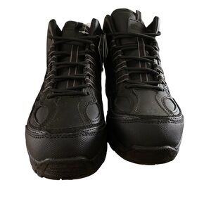 SRmax slip resistant/ work boots/ shoes in black